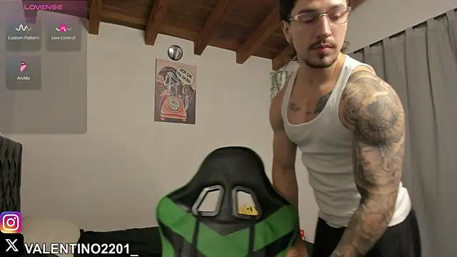 Valentino Xander online show from October 6, 4:54 am