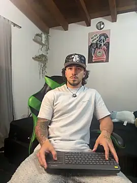 Valentino Xander online show from November 21, 11:36 pm