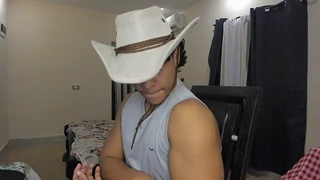 Snapshot of johan_beley_ chatting on February 18, 8:58 pm johan beley online show from February 18, 8:58 pm