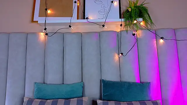 Snapshot of EngelStone chatting on October 28, 7:38 pm EngelStone online show from October 28, 7:38 pm