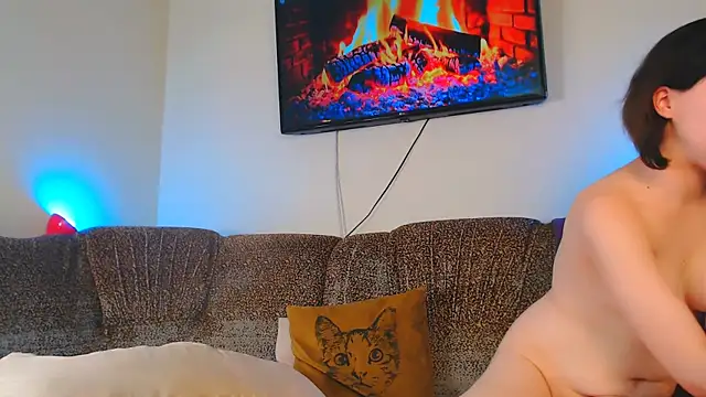 Snapshot of Caroline1995 chatting on March 10, 12:59 pm Caroline1995 online show from March 10, 12:59 pm