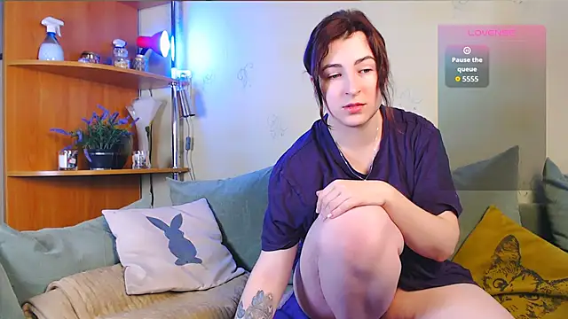 Snapshot of Caroline1995 chatting on December 4, 7:17 am Caroline1995 online show from December 4, 7:17 am