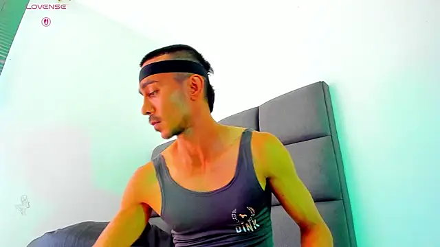 steven hott8 online show from March 22, 3:04 pm