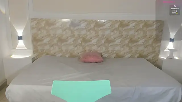 AliceRoss0 online show from November 6, 11:48 pm