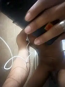 Snapshot of VL25DN26 chatting on December 18, 7:36 am VL25DN26 online show from December 18, 7:36 am