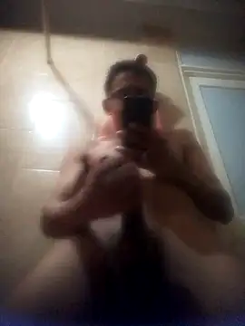 Snapshot of VL25DN26 chatting on March 8, 3:24 pm VL25DN26 online show from March 8, 3:24 pm