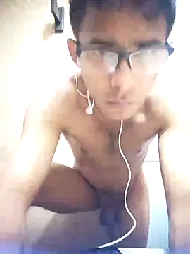 Snapshot of VL25DN26 chatting on March 12, 2:56 pm VL25DN26 online show from March 12, 2:56 pm