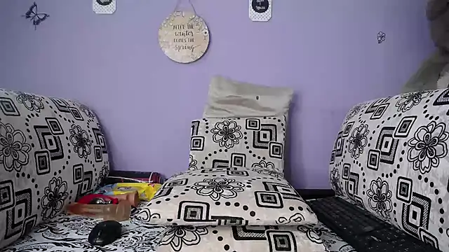 Michell 02  online show from December 3, 3:44 pm