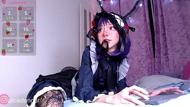 Alicedangerrr online show from December 24, 3:05 am