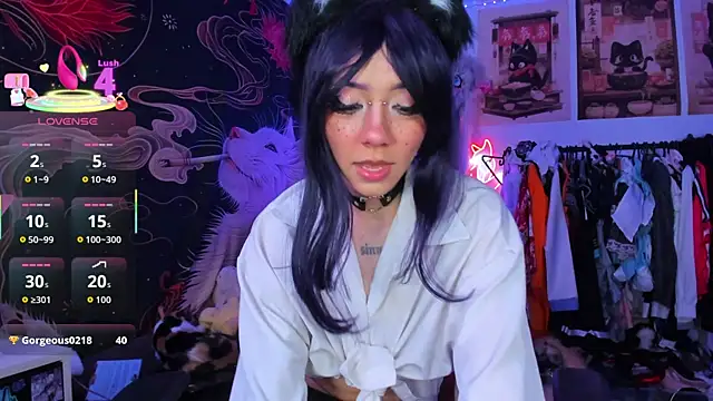Snapshot of Alicedangerrr chatting on April 25, 2:03 am Alicedangerrr online show from April 25, 2:03 am
