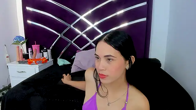 Snapshot of MaiteHT chatting on January 12, 8:25 pm MaiteHT online show from January 12, 8:25 pm