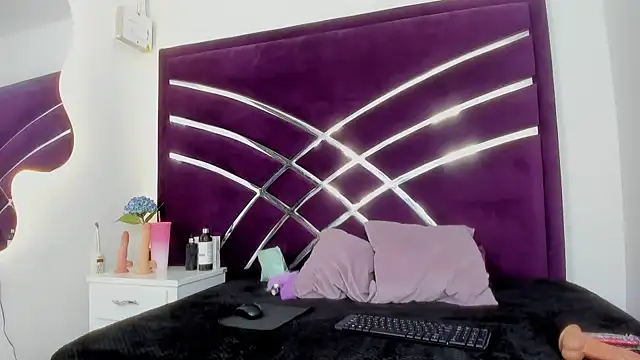 Snapshot of MaiteHT chatting on January 17, 4:47 pm MaiteHT online show from January 17, 4:47 pm