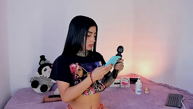 shadowcatt  online show from December 3, 8:17 pm