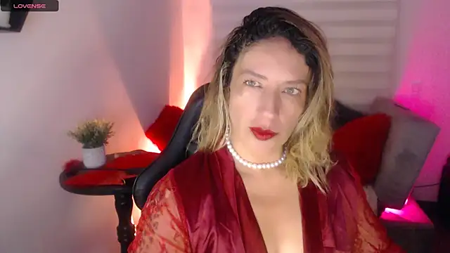 steisyhills online show from March 22, 10:06 am