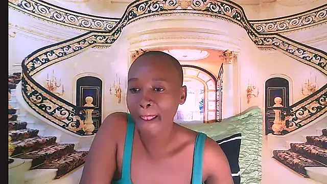 Snapshot of EbonyOlive69 chatting on May 18, 6:41 am EbonyOlive69 online show from May 18, 6:41 am