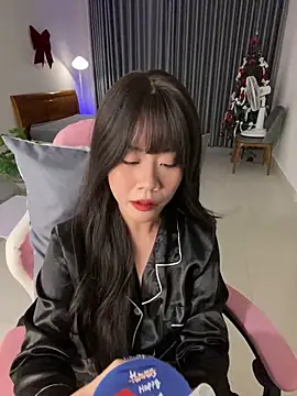 -rosiie- online show from February 17, 4:15 pm