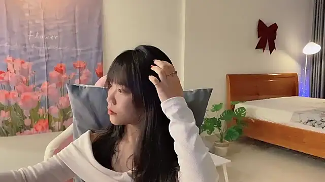 -rosiie- online show from March 5, 2:34 pm