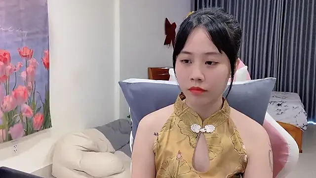 -rosiie- online show from March 21, 3:55 am