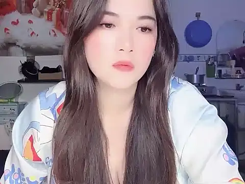 Snapshot of family196 chatting on February 2, 10:41 pm family196 online show from February 2, 10:41 pm