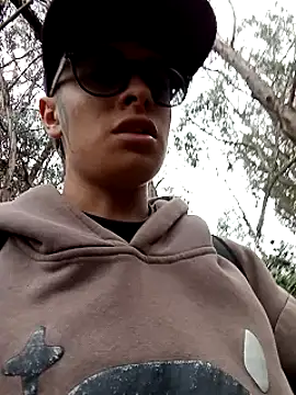 Snapshot of Cuervo_maniaco chatting on December 28, 7:11 pm Cuervo maniaco online show from December 28, 7:11 pm