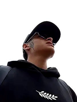 Snapshot of Cuervo_maniaco chatting on January 28, 4:19 pm Cuervo maniaco online show from January 28, 4:19 pm