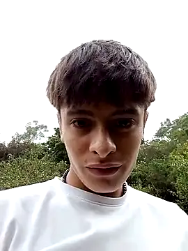 Snapshot of Cuervo_maniaco chatting on September 19, 7:14 pm Cuervo maniaco online show from September 19, 7:14 pm