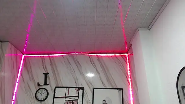 Snapshot of _samantha_b chatting on December 17, 12:43 pm samantha b online show from December 17, 12:43 pm