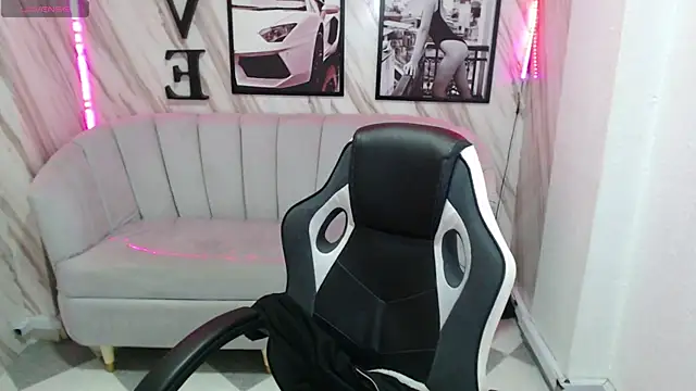 Snapshot of _samantha_b chatting on December 20, 3:42 pm samantha b online show from December 20, 3:42 pm