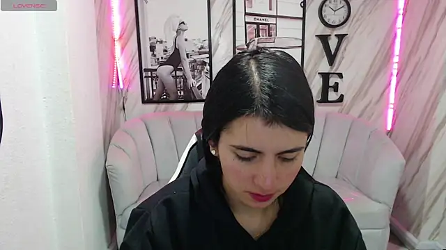 Snapshot of _samantha_b chatting on January 3, 12:41 pm samantha b online show from January 3, 12:41 pm