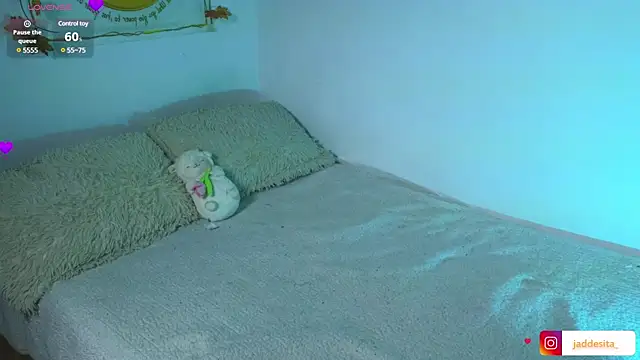 suzumi   online show from March 6, 6:41 am