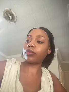 Snapshot of NAUGHTYSHALOTXX chatting on July 16, 2:56 pm NAUGHTYSHALOTXX online show from July 16, 2:56 pm