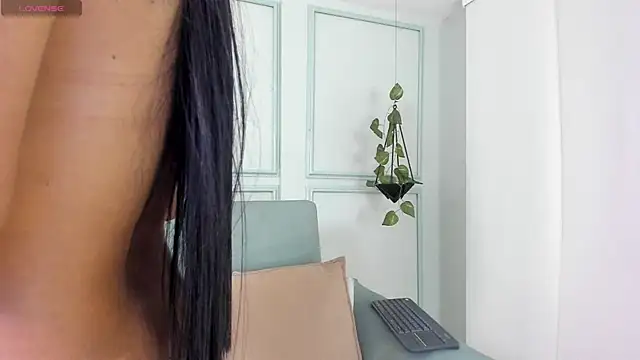 morganlake  online show from February 27, 3:47 am