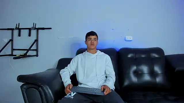 Rob saenz  online show from January 22, 12:38 pm