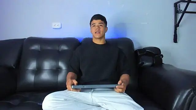 Rob saenz  online show from February 6, 1:21 pm