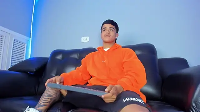 Rob saenz  online show from March 22, 2:03 pm