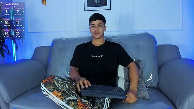 Rob saenz  online show from January 13, 1:16 pm