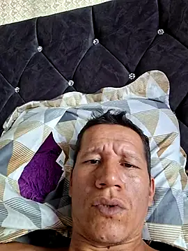 Snapshot of leoytessa_10 chatting on February 23, 8:00 pm leoytessa 10 online show from February 23, 8:00 pm