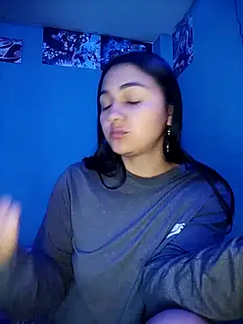 Snapshot of Nahiara_velez chatting on November 16, 4:45 pm Nahiara velez online show from November 16, 4:45 pm