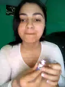 Snapshot of Nahiara_velez chatting on June 10, 11:24 pm Nahiara velez online show from June 10, 11:24 pm