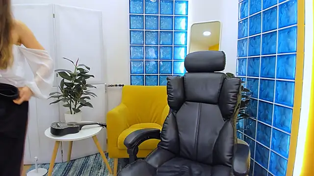 MaryannSoftt online show from January 31, 4:38 pm