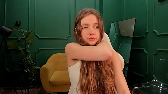 MaryannSoftt online show from March 12, 6:22 pm