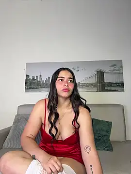 Snapshot of SophieRoyals chatting on April 1, 12:50 pm SophieRoyals online show from April 1, 12:50 pm
