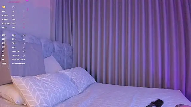 ashlyestone online show from December 3, 1:46 am