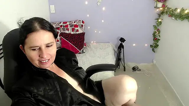 victoria jones online show from February 6, 12:16 pm