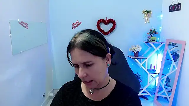 Snapshot of victoria_jones chatting on January 16, 4:22 pm victoria jones online show from January 16, 4:22 pm