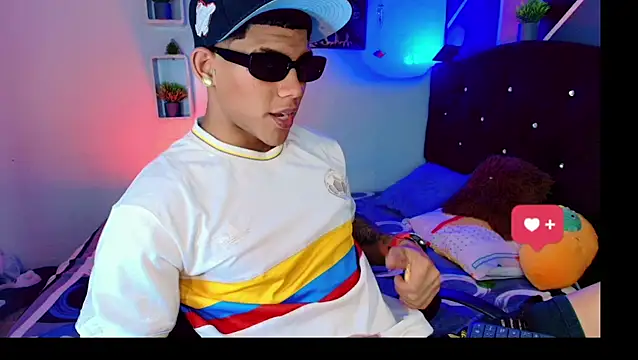 Damian latinxxx online show from March 21, 9:12 am