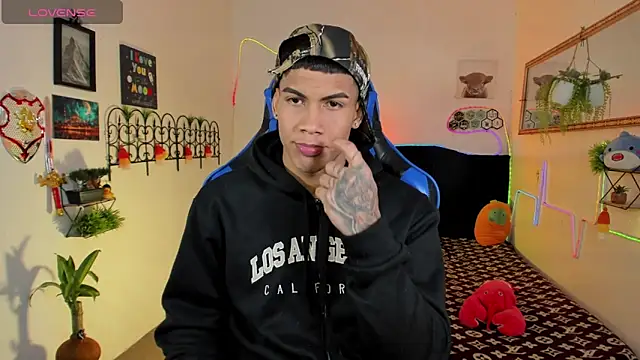 Damian latinxxx online show from February 8, 3:21 am