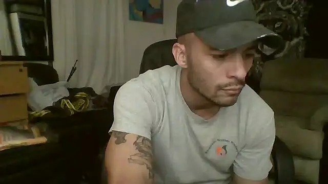 Snapshot of JohnnyDeep187 chatting on December 11, 3:45 am JohnnyDeep187 online show from December 11, 3:45 am