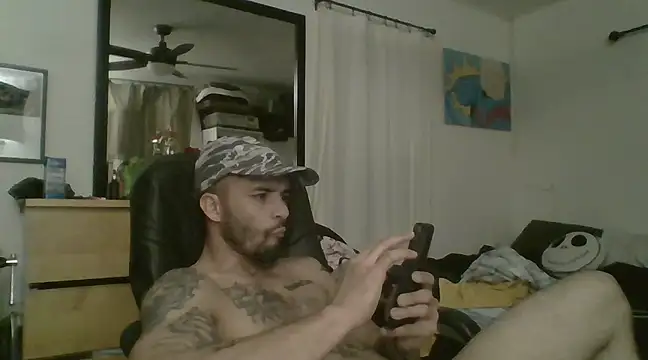 Snapshot of JohnnyDeep187 chatting on January 13, 10:25 am JohnnyDeep187 online show from January 13, 10:25 am