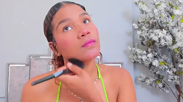 Snapshot of Isabellsmmith chatting on February 28, 10:39 pm Isabellsmmith online show from February 28, 10:39 pm